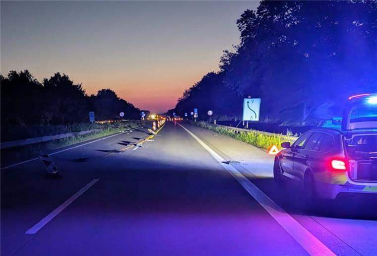 A27: Fahrer übersieht Absperrung und beschädigt mehrere Warnbaken Ein Autofahrer hat auf der A27 mehrere Warnbaken umgefahren.