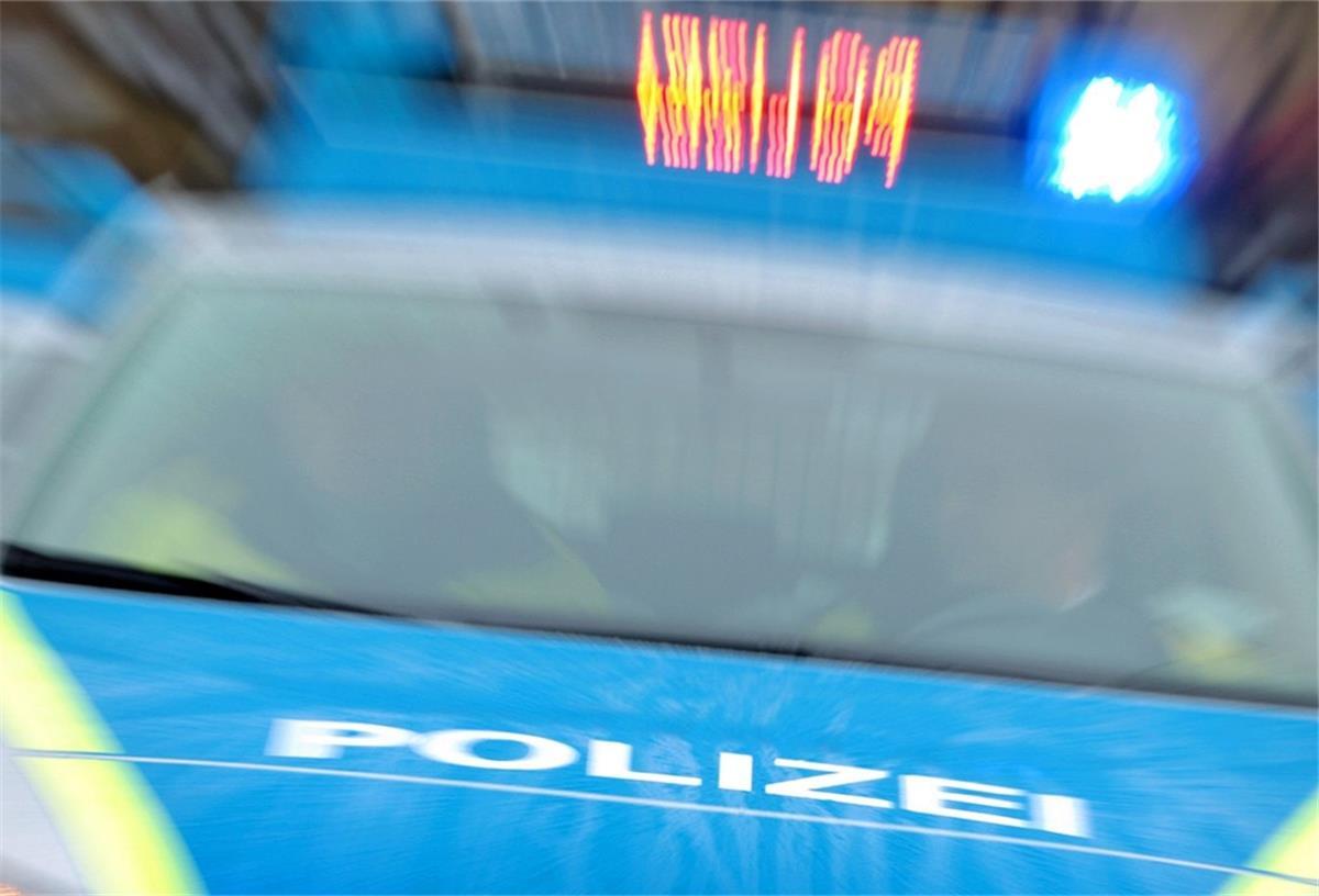 Sittenser Polizei lässt sich von Autofahrer nicht täuschen Ein Autofahrer hat in Sittensen vergeblich versucht, die Polizei hinters Licht zu führen.