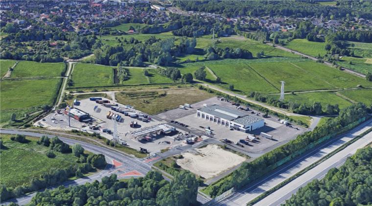 Betrunkener Lkw-Fahrer (42) baut in Wulsdorf gleich zwei Unfälle Ein betrunkener Lkw-Fahrer hat auf dem Gelände des Autohofs in Wulsdorf für hohen Sachschaden gesorgt.