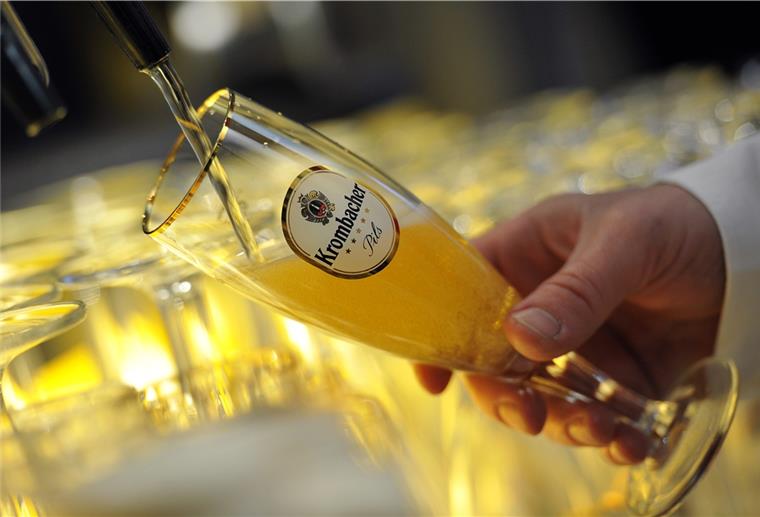Ärger in Haste: Bis zu 3000 Euro Strafe für ein Bier im Vereinsheim Ein Bierchen im Vereinsheim kann während der Corona-Krise ganz schön teuer werden.