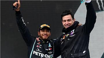 Ein Bild aus erfolgreichen Zeiten: Toto Wolff (r) und Lewis Hamilton.