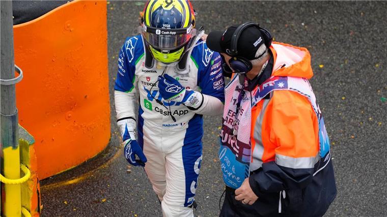 Norris-Ansage nach Formel-1-Chaos: Stress macht es schöner Ein bitterer Beginn für Isack Hadjar, den Neuling von RB, der schon vor dem Start ausschied.