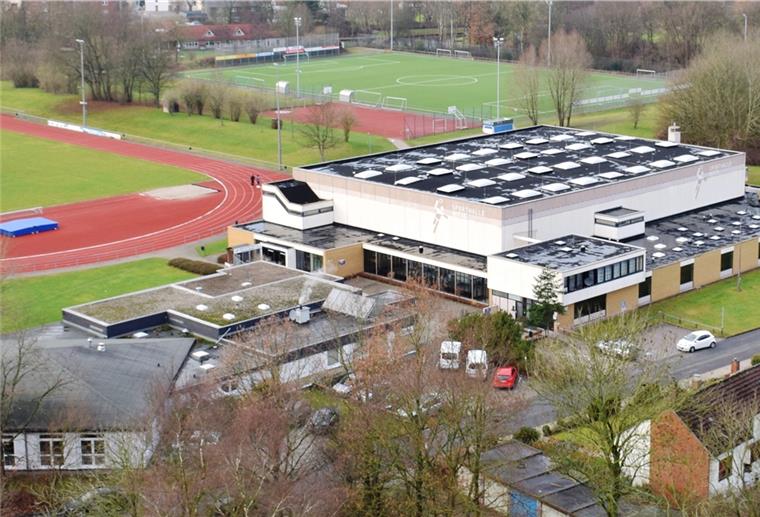 Moderner Verein mit langer Geschichte Ein Blick auf das Sportgelände Mitte. Links ist das Vitalzentrum mit der Geschäftsstelle des SVN zu sehen. Der Verein nutzt aber auch die große Sporthalle rechts und die Außenanlagen.