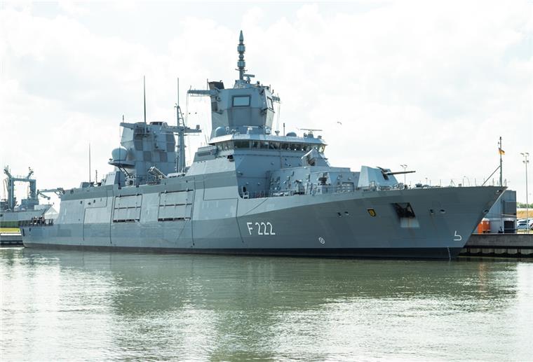 Fregatte „Nordrhein-Westfalen“ wird in Dienst gestellt Ein Blick auf die neue Fregatte „Baden-Württemberg“ am Marinestützpunkt Wilhelmshaven. Am Mittwoch soll das Schwesterschiff „Nordrhein-Westfalen“ in Dienst gestellt werden.