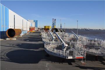 Ein Blick auf die Pier des Offshore-Unternehmens Steelwind in Nordenham-Blexen.