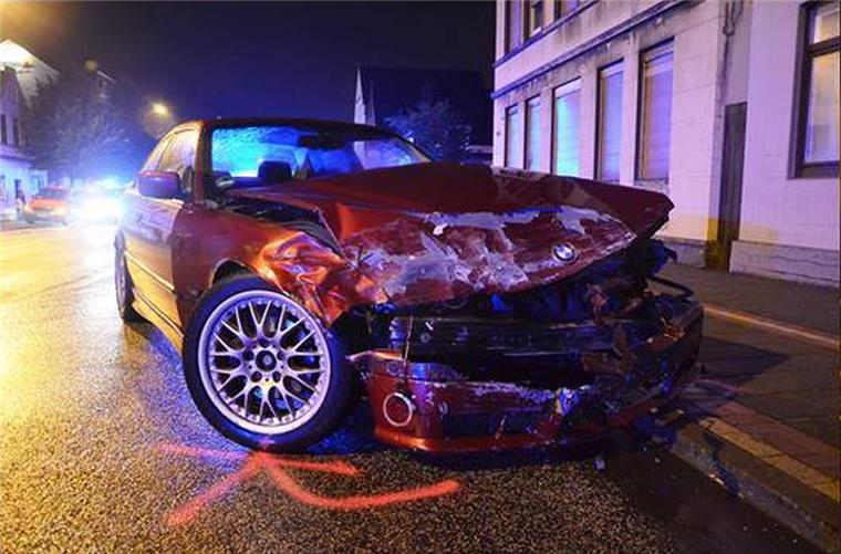 Zusammengefasst! Das war der Dienstag im nord24-Land Ein BMW-Fahrer hat auf der Stresemannstraße am späten Montagabend die Kontrolle über sein Auto verloren. Die Unfall-Ursache ist noch unklar.
