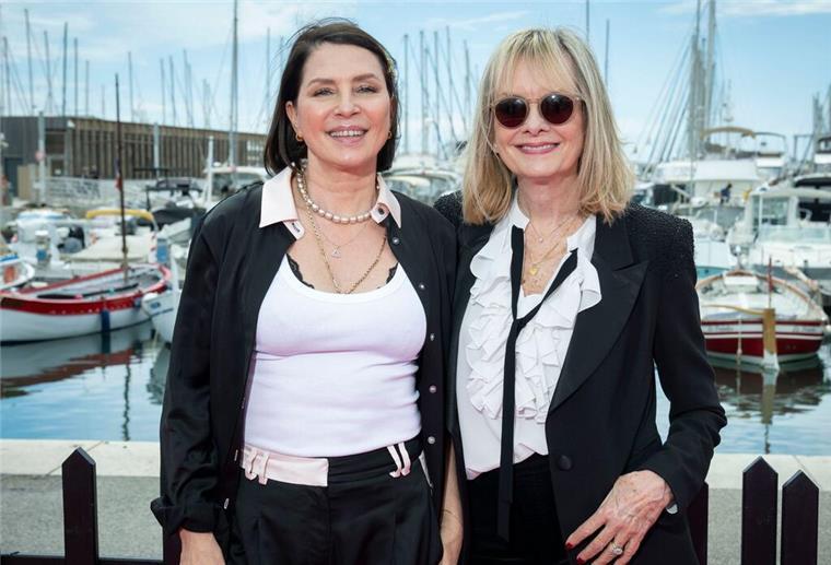 Ein Dokumentarfilm über Twiggy (r) von Regisseurin Sadie Frost (l) feiert im Oktober Premiere.
