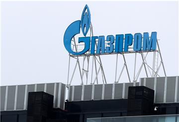 Das Gazprom-Logo ist auf einer Niederlassung des russischen Staatskonzerns in St. Petersburg zu sehen.