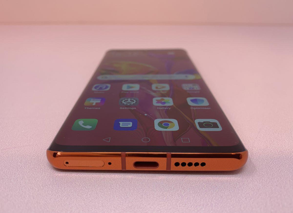 Ein Einbrecher hat zwei Smartphones in Bremerhaven-Geestemünde mitgehen lassen.