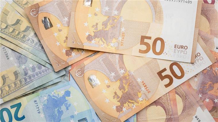 Elfjähriger bringt Umschlag mit Geld zur Polizei Ein Elfjähriger hat einen Umschlag mit Geld gefunden und ihn bei der Polizei abgegeben. (Symbolbild)