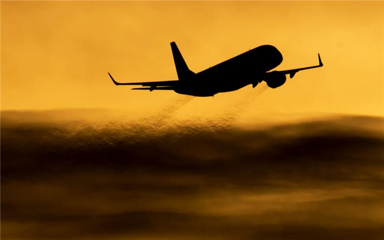 Ein entführtes Flugzeug ist auf Zypern gelandet Ein entführtes ägyptisches Flugzeug ist auf Zypern gelandet. Der Flughafen wurde gesperrt.