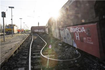 Ein entgleister Güterzug behindert den Bahnverkehr zwischen Bremen und Delmenhorst.

 