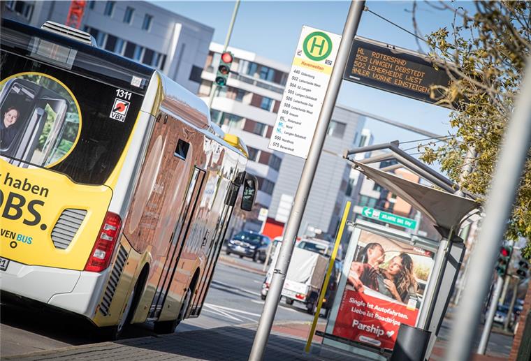 Ein erweiterter Fahrplan mit zusätzlichen Fahrzeugen soll angesichts der Corona-Pandemie für eine entspanntere Situation in den Bussen sorgen.