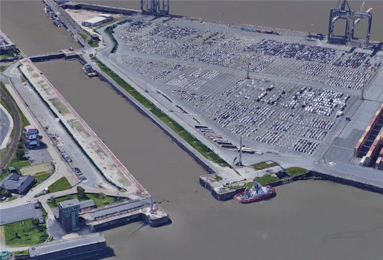 Bremerhaven: Frachter kollidiert mit Nordschleuse Ein Frachter ist gegen das Binnenhaupt der Nordschleuse gestoßen.
