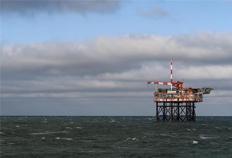 Folgen fürs Klima! Gigantische Sand-Gebilde in der Nordsee stellen Geologie auf den Kopf Blick auf die Bohrinsel des niederländischen Unternehmens One-Dyas in der Nordsee.