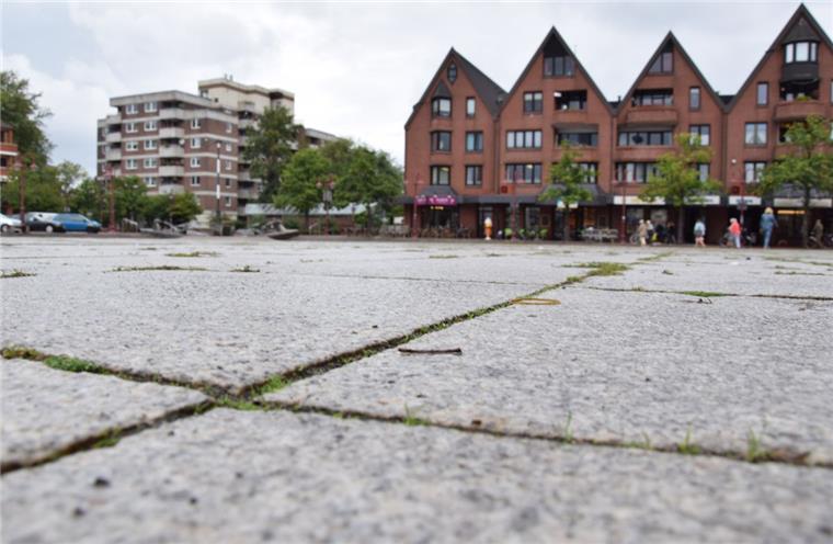 Nordenham: Stadt lässt Marktplatz vorerst nicht sanieren Ein Gutachter hat empfohlen, den Marktplatz neu anzulegen. Aber vorerst wird das nicht passieren. „Noch ist die Not nicht groß genug“, sagt Baudezernentin Ellen Köncke.