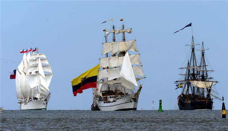 Sail 2020: Bremerhaven segelt dem Großereignis entgegen Ein Highlight auf jeder Sail in Bremerhaven: die Einlaufparade.