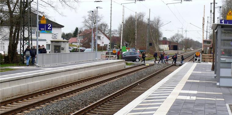 Lunestedt: Wohin mit dem Bahnübergang? Ein höhenungleicher Bahnübergang in Lunestedt wird derzeit diskutiert.