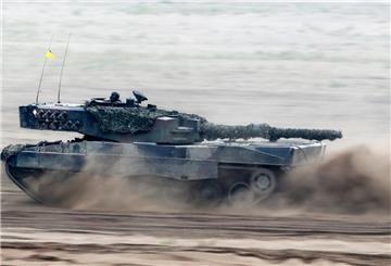 Ein Kampfpanzer vom Typ Leopard 2.