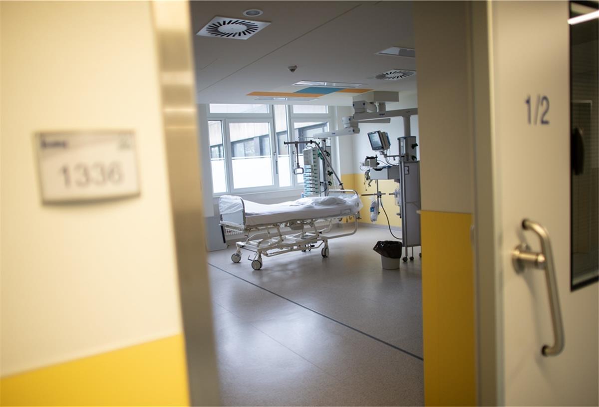 Ein leeres Bett steht in der Intensivstation: Dank der Entwicklung einer ganzen Reihe von Werkzeugen, können wir uns gegen das Corona-Virus schütze