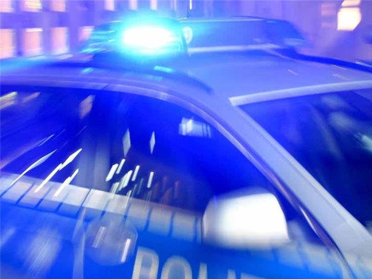 Ein Linienbus musste in Bremerhaven-Geestemünde eine Vollbremsung machen - und die hatte Folgen.