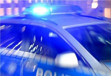 Ein Lokführer hat am Dienstagvormittag eine leblose Person im Braker Sieltief treiben sehen und die Polizei alarmiert.