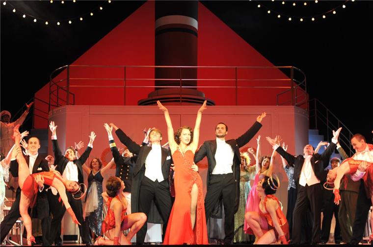 Stadttheater stellt Spielplan 2016/17 vor - Musical "Dracula" eröffnet die Saison Stadttheater Bremerhaven stellt neuen Spielplan vor
