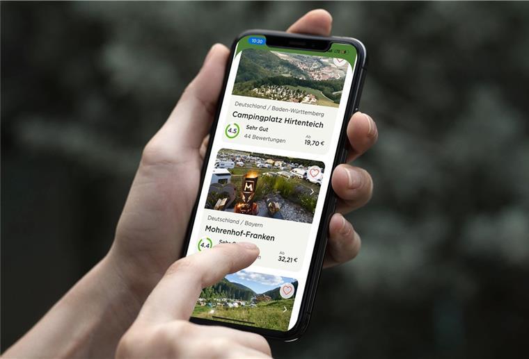 Die App «Camping.info» soll Urlaubern die Buchung eines Campingplatzes erleichtern.