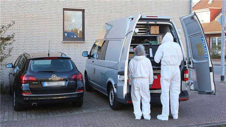 Ein neugeborenes Baby in Achim ist nach den Erkenntnissen der Ermittler getötet worden - tatverdächtig ist die mutmaßliche Mutter des Kindes.