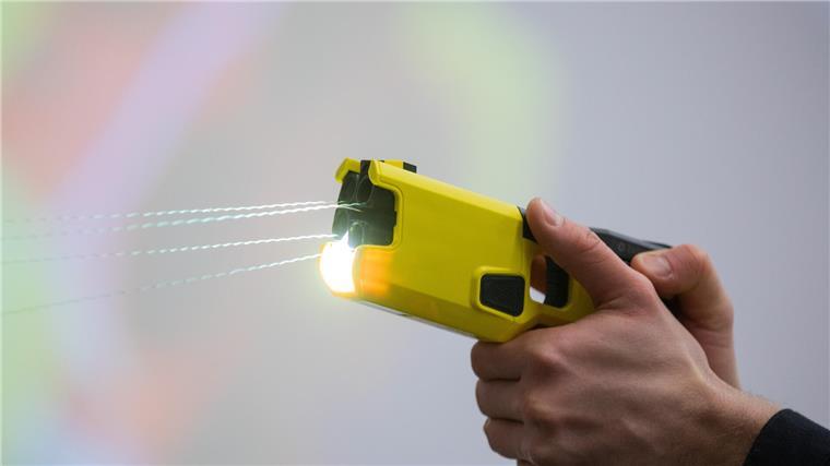 Hat die Bremerhavener Polizei mit Elektroschocker Schlimmeres verhindert?