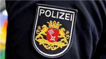 Ein Polizist im Einsatz.