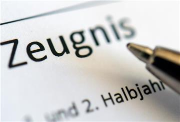 Symbolbild Zeugnis