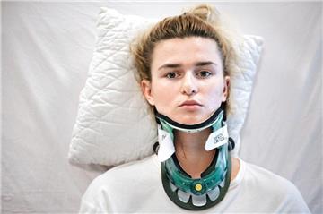 Ein schwerer Kampf zurück ins Leben: Luftakrobatin Tetiana Korenieva (25) entkam bei einem Sturz aus acht Metern höhe knapp dem Tod.