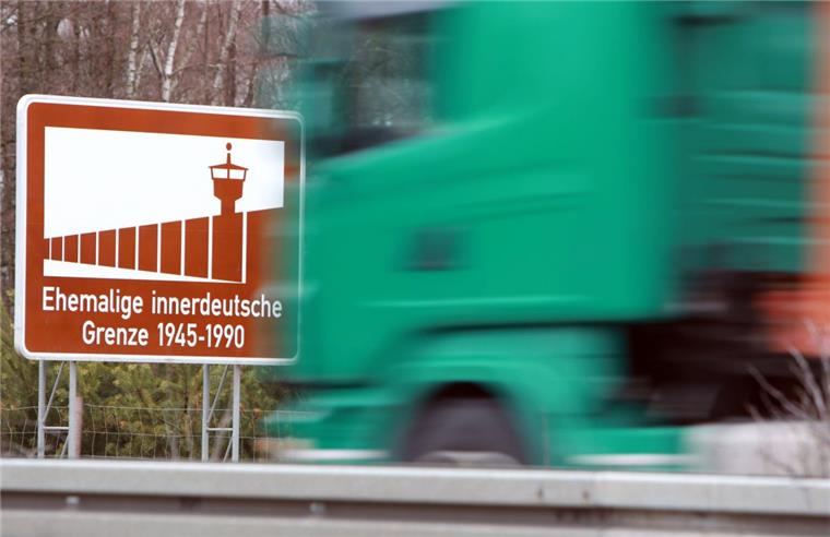 Tödlicher Unfall nach Selfie: 22-Jähriger stirbt auf der A24 Ein Selfie unweit der ehemaligen innerdeutschen Grenze zwischen DDR und Bundesrepublik wurden einem 22-jährigen Schotten zum Verhängnis.