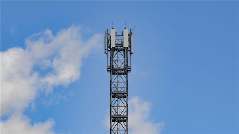 Ein Sendemast für Mobilfunk.