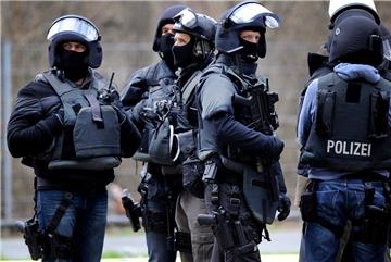 Ein Spezialeinsatzkommando (SEK) der Polizei rückte zu dem Einsatz aus. 