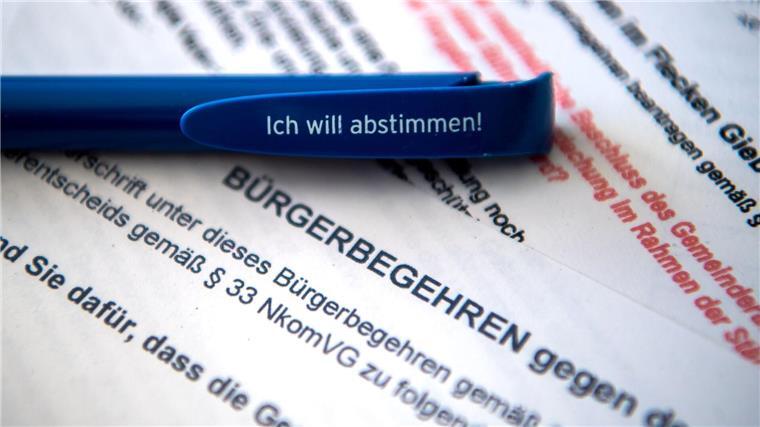 Zahl der Bürgerbegehren in Niedersachsen wieder gestiegen Ein Stift mit der Aufschrift „Ich will abstimmen!“