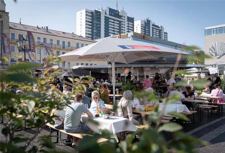 Ein toller Treffpunkt in der Innenstadt - das Weinfest.