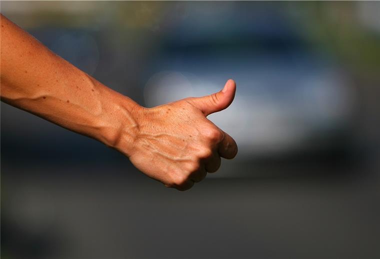 A27: Tramper bringt sich bei Altenwalde in Gefahr Ein Tramper hat sich auf der A27 zwischen Altenwalde und Nordholz in Gefahr gebracht.