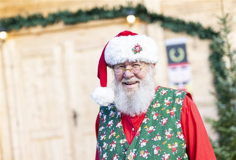 Zu teuer? - Weniger Miet-Weihnachtsmänner unterwegs Ein Weihnachtsmanndarsteller.