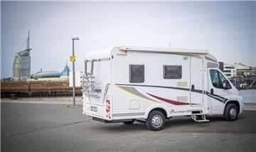 Fischereihafen Bremerhaven: Freies Campen an der Mole