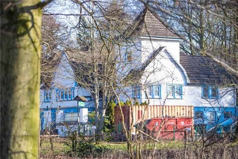 Einbrecher sorgen für Chaos im "Haus am See" in Bremerhaven Einbrecher haben im "Haus am See" in Bremerhaven für Chaos gesorgt.