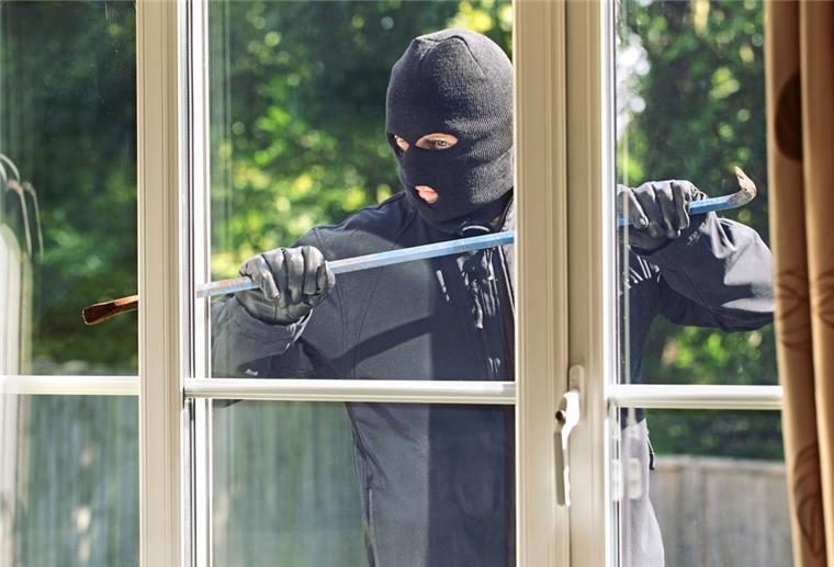 Bremerhaven: Dieb in der Liethbreden-Siedlung Einbrecher kommen auch am Tag.