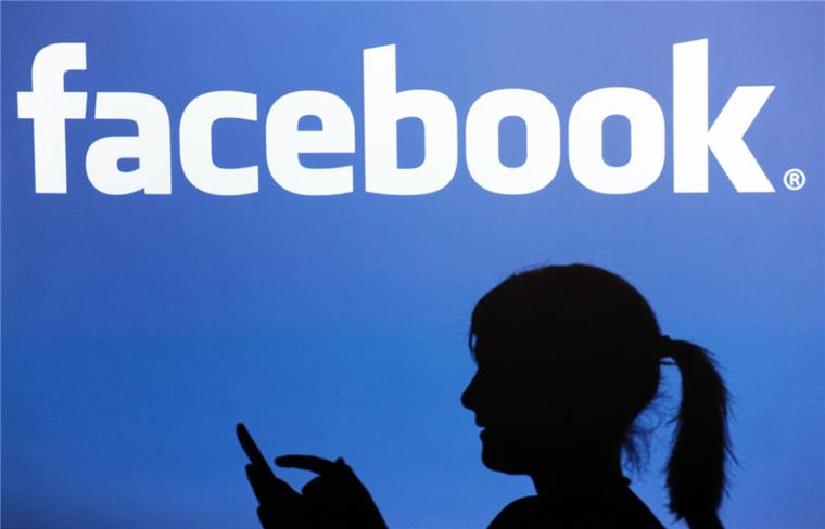 "Behinderter Lehrer ever": Gericht verurteilt 14-Jährige für Facebook-Beleidigung Eine 14-jährige Schülerin wurde vom Amtsgericht Düsseldorf verurteilt, weil sie ihren Lehrer bei Facebook beleidigt hatte.