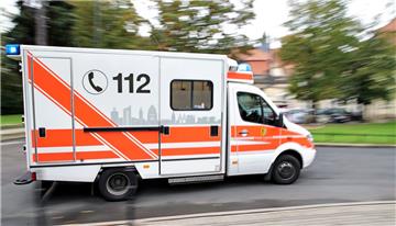 Eine 21-Jährige wurde bei einem Verkehrsunfall in Bad Bederkesa schwer verletzt.
