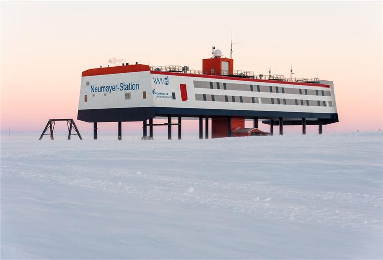 Corona-Isolation: Wie man von Antarktis-Überwinterern lernen kann Eine andere Art von Lockdown: Auch die Überwinternden in der Antarktis müssen mit wenigen Menschen um sich herum auskommen.