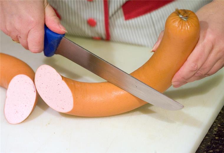 Eine bestimmte Fleischwurst von Edeka ist nicht für Verzehr geeignet.