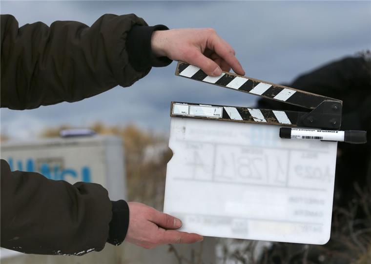 Roadmovie macht das Rennen beim Godenstedter Filmfestival Eine Filmklappe: Für das Godenstedter Filmfestival drehen die Kreativen ihre Kurzfilme in akribischer Kleinarbeit mit dem Smartphone.