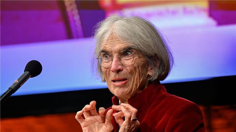 Eine „Lügnerin und Diebin“ - so sieht Donna Leon sich selbst. 