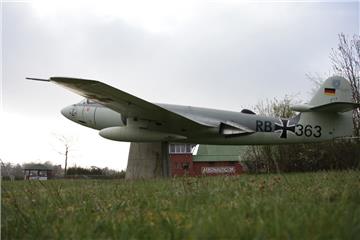 Eine Maschine aus dem Zweiten Weltkrieg - auch derlei kann man im Aeronauticum bestaunen.